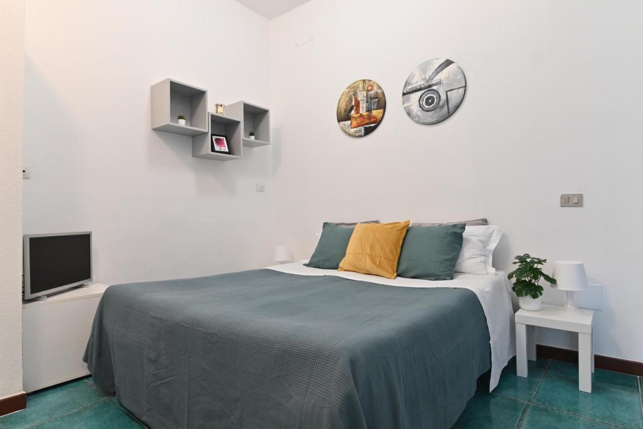 Izzhome City Love 卡利亚里 外观 照片